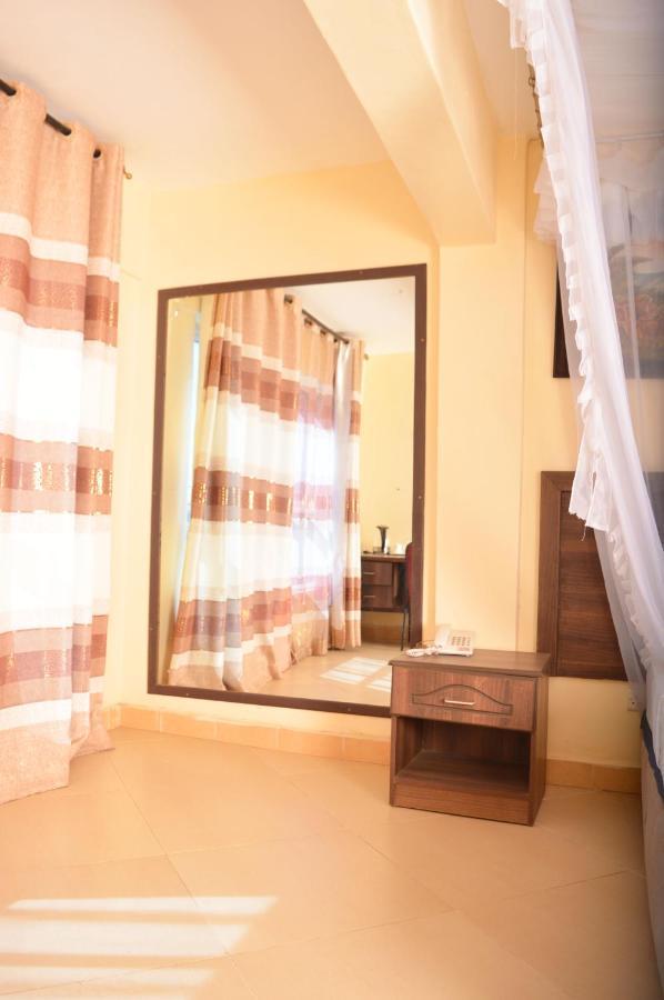 The Siron Place Hotel Ongata Rongai ภายนอก รูปภาพ
